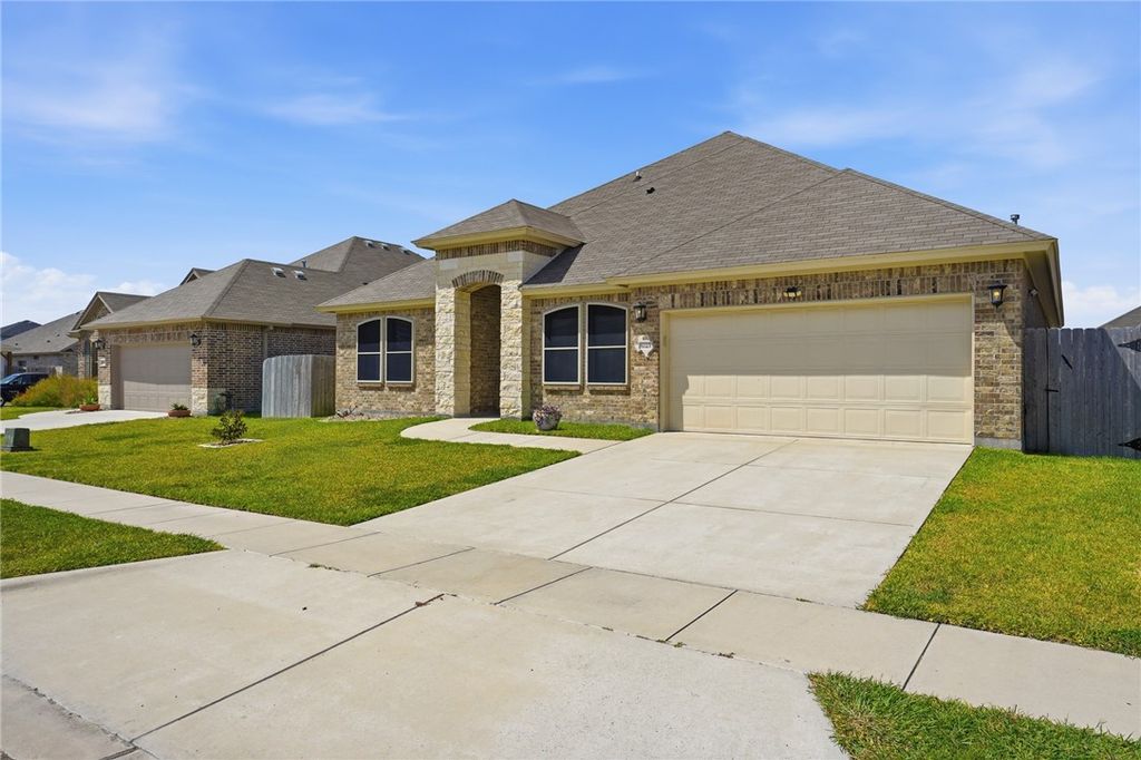 8025 Calma St, Corpus Christi, TX 78414 — photo 2