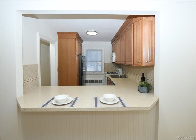 590 Bedford 7, Pleasantville, NY 10570