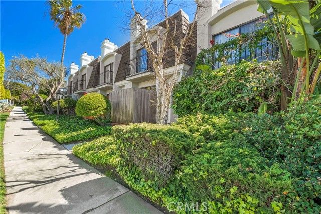 7866 W Manchester Avenue, Playa Del Rey (los Angeles), CA 90293