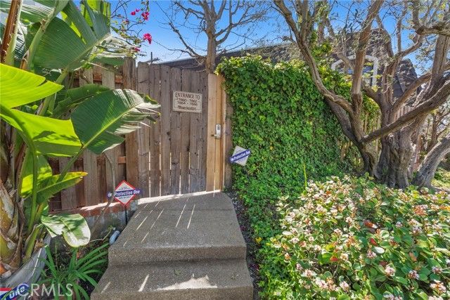 7866 W Manchester Avenue, Playa Del Rey (los Angeles), CA 90293