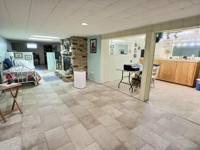 425 GLENDALE AVENUE, Oshkosh, WI 54901