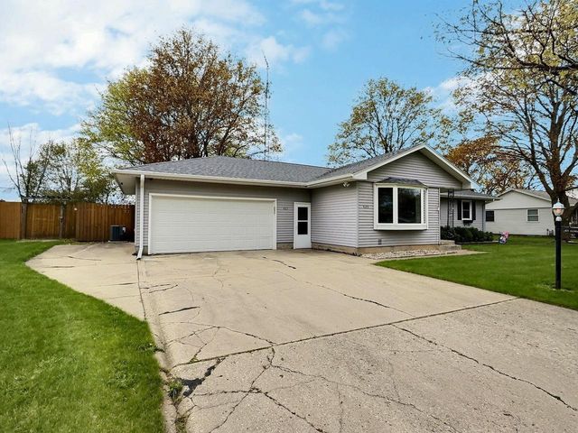 425 GLENDALE AVENUE, Oshkosh, WI 54901
