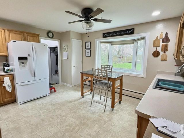 425 GLENDALE AVENUE, Oshkosh, WI 54901