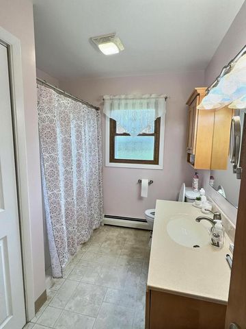 425 GLENDALE AVENUE, Oshkosh, WI 54901