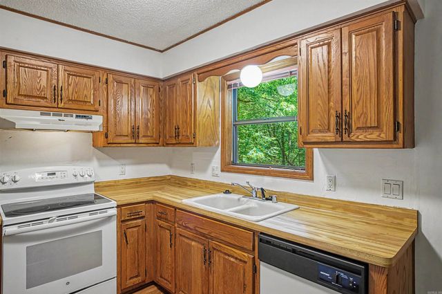 70 Sabiote Way, Hot Springs Village, AR 71909