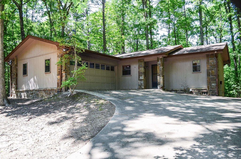 70 Sabiote Way, Hot Springs Village, AR 71909