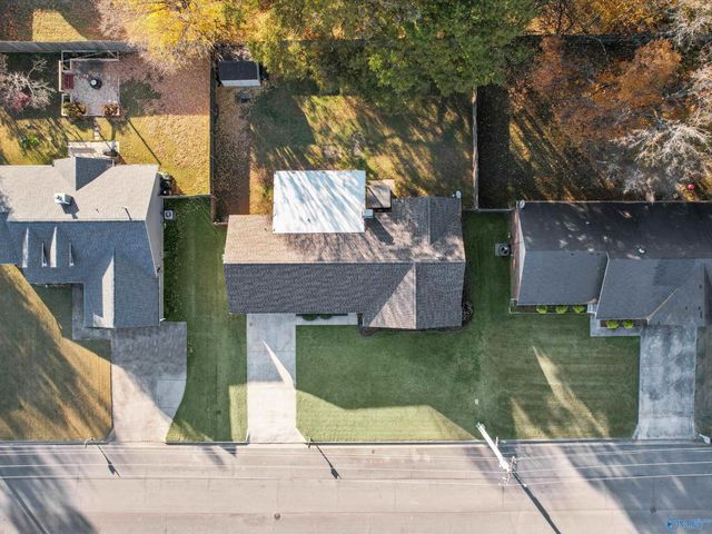 2705 Carrington Drive SW, Decatur, AL 35603