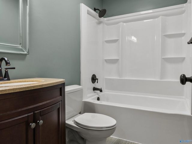 2705 Carrington Drive SW, Decatur, AL 35603