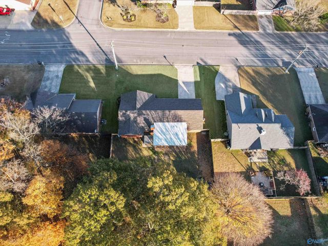 2705 Carrington Drive SW, Decatur, AL 35603