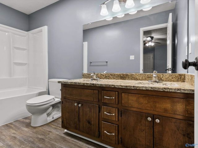 2705 Carrington Drive SW, Decatur, AL 35603