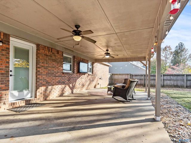 2705 Carrington Drive SW, Decatur, AL 35603