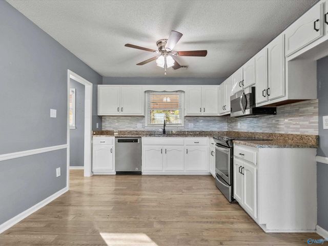 2705 Carrington Drive SW, Decatur, AL 35603