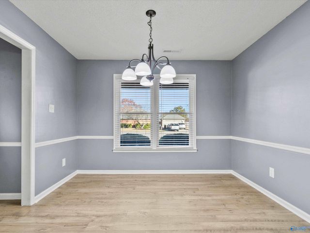 2705 Carrington Drive SW, Decatur, AL 35603