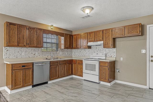 432 S Deborah Street S, Bono, AR 72416