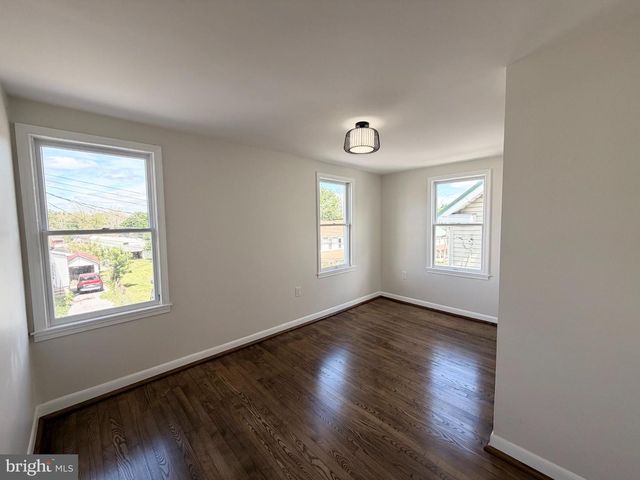 3900 LINCOLN ST, Chambersburg, PA 17202