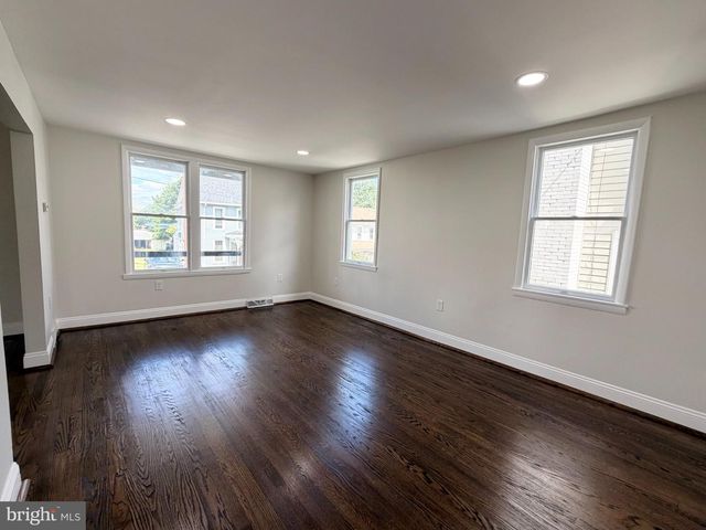3900 LINCOLN ST, Chambersburg, PA 17202