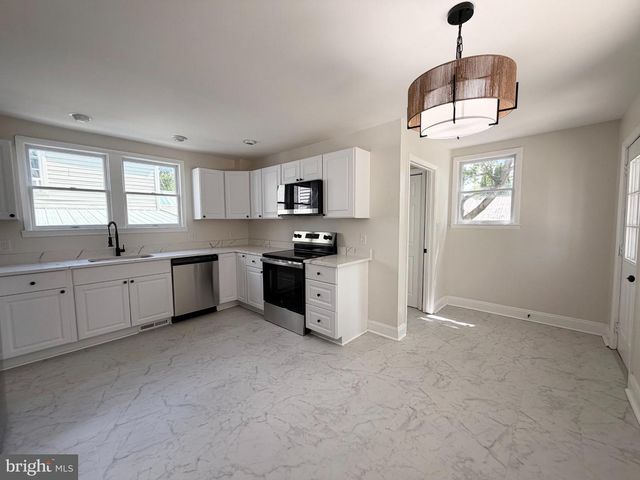 3900 LINCOLN ST, Chambersburg, PA 17202