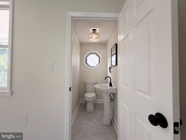 3900 LINCOLN ST, Chambersburg, PA 17202