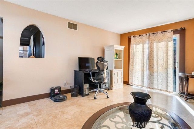 8738 San Vicente, Riverside, CA 92503