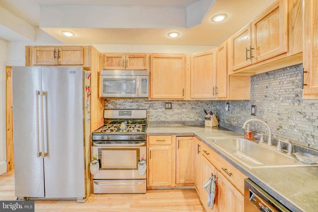 4490 LIVINGSTON ST, Philadelphia, PA 19137