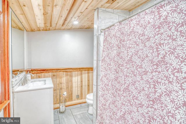 4490 LIVINGSTON ST, Philadelphia, PA 19137