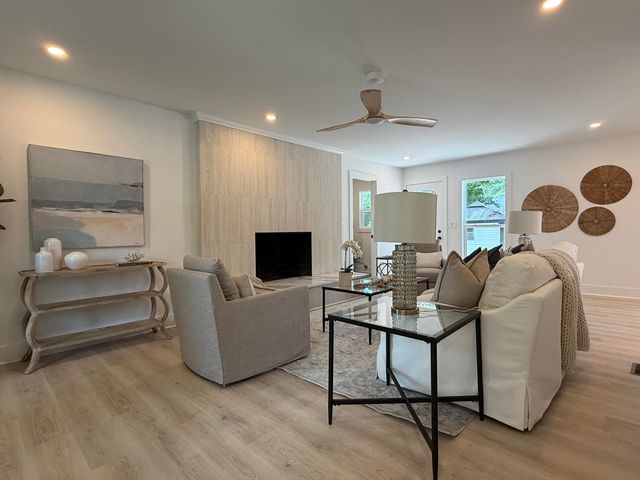 10 Lavington Road, Charleston, SC 29407