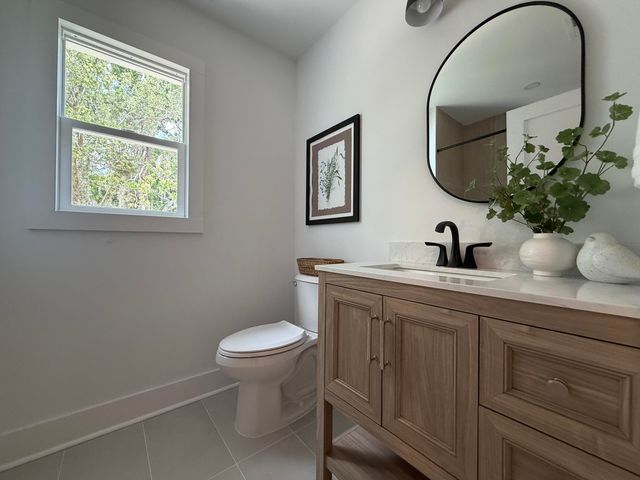 10 Lavington Road, Charleston, SC 29407