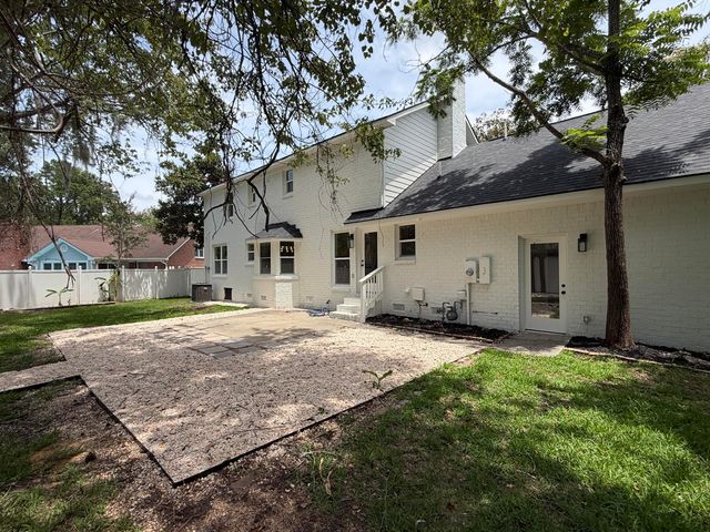 10 Lavington Road, Charleston, SC 29407