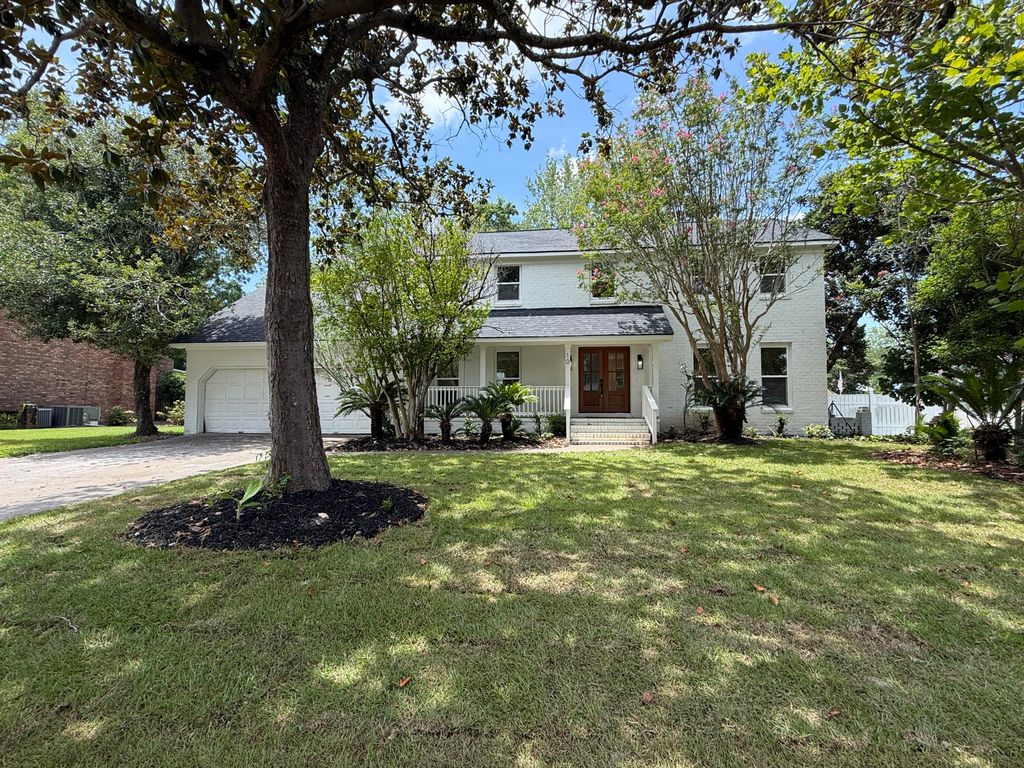 10 Lavington Road, Charleston, SC 29407