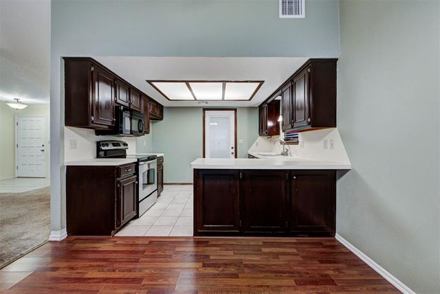 2717 Creekview Terrace, Norman, OK 73071