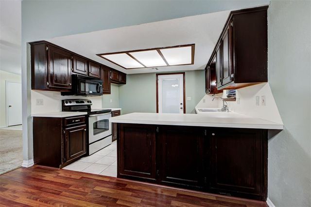 2717 Creekview Terrace, Norman, OK 73071