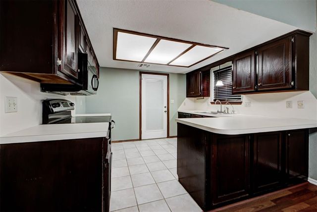 2717 Creekview Terrace, Norman, OK 73071