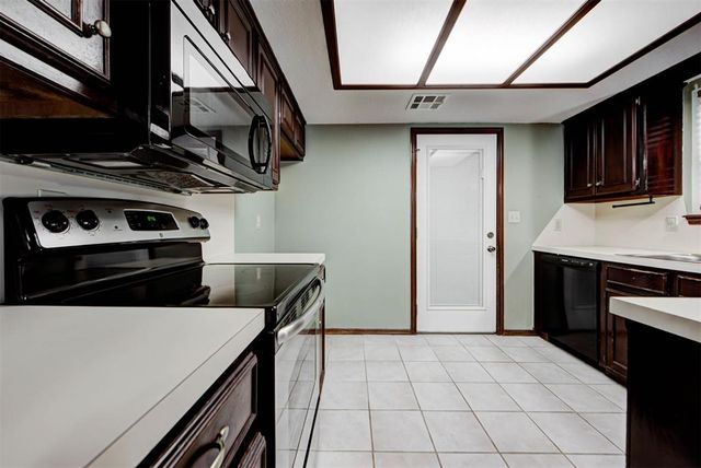 2717 Creekview Terrace, Norman, OK 73071