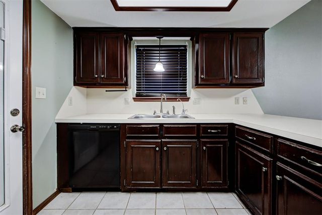 2717 Creekview Terrace, Norman, OK 73071