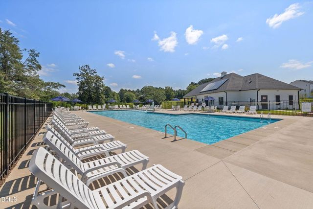 2835 Farmhouse Drive, Apex, NC 27502