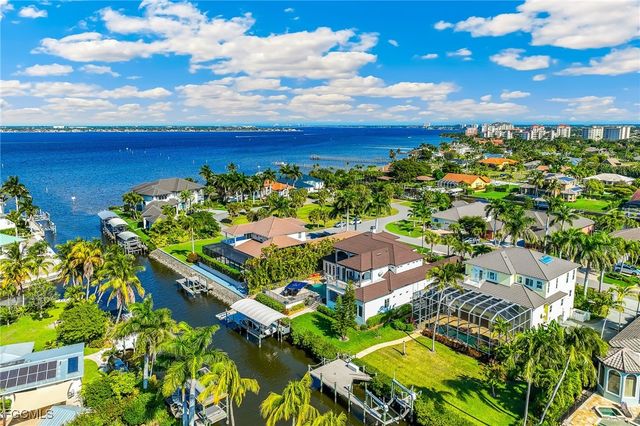 15090 Intracoastal CT, Fort Myers, FL 33908