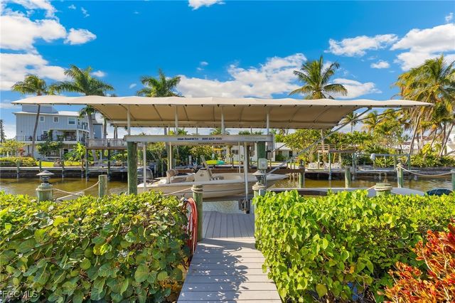 15090 Intracoastal CT, Fort Myers, FL 33908