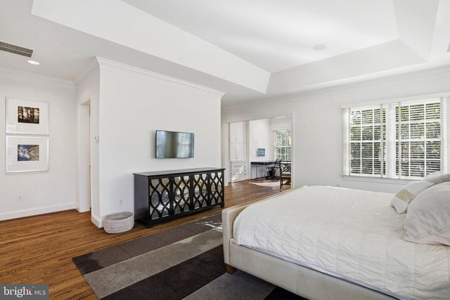 1490 LILY LOCH WAY, Great Falls, VA 22066