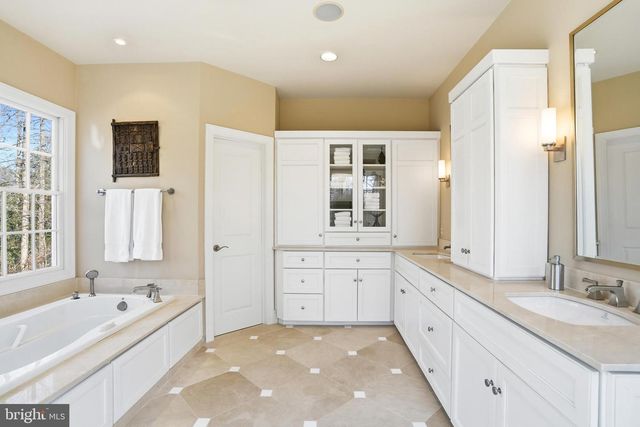 1490 LILY LOCH WAY, Great Falls, VA 22066