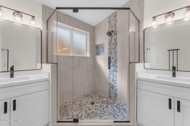 15264 W MULBERRY Drive, Goodyear, AZ 85395