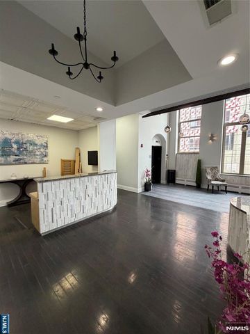 175 Broadway 311, Paterson, NJ 07505