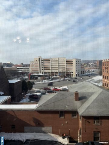 175 Broadway 311, Paterson, NJ 07505