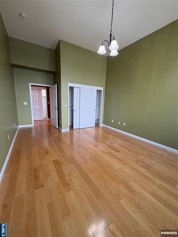 175 Broadway 311, Paterson, NJ 07505