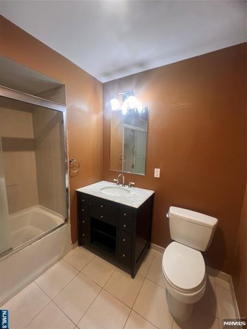 175 Broadway 311, Paterson, NJ 07505