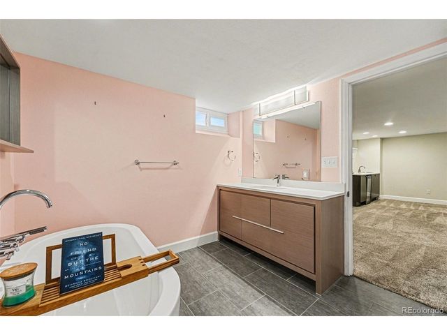 1212 Magnolia St, Denver, CO 80220