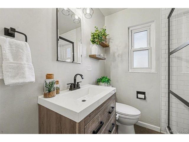 1212 Magnolia St, Denver, CO 80220