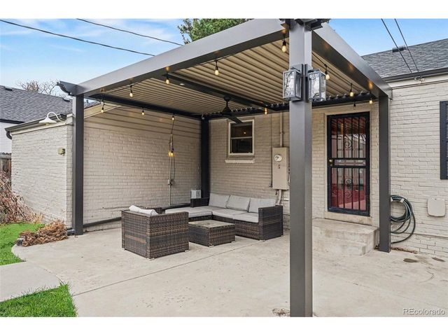 1212 Magnolia St, Denver, CO 80220