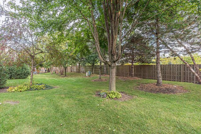 1493 Yellowstone Drive, Streamwood, IL 60107