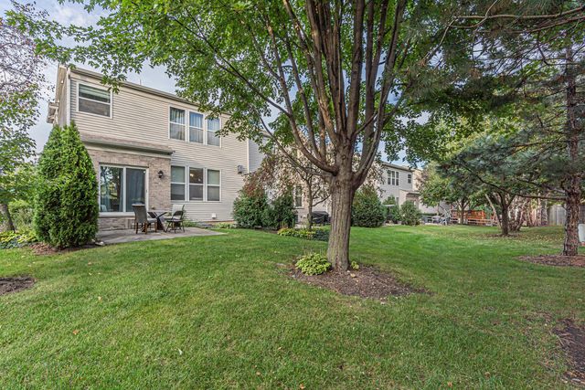 1493 Yellowstone Drive, Streamwood, IL 60107