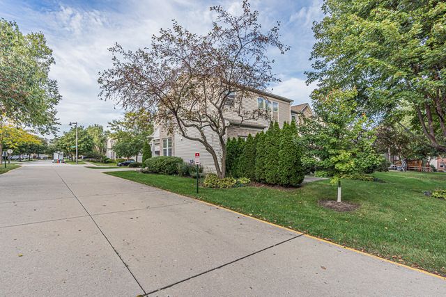 1493 Yellowstone Drive, Streamwood, IL 60107